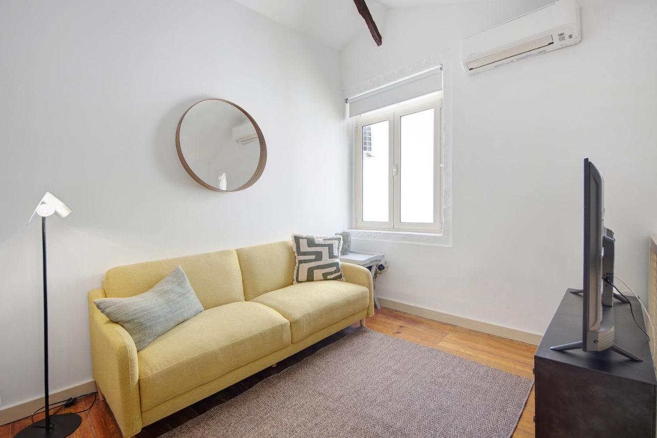 Crooked Floor House - Attic Appartement